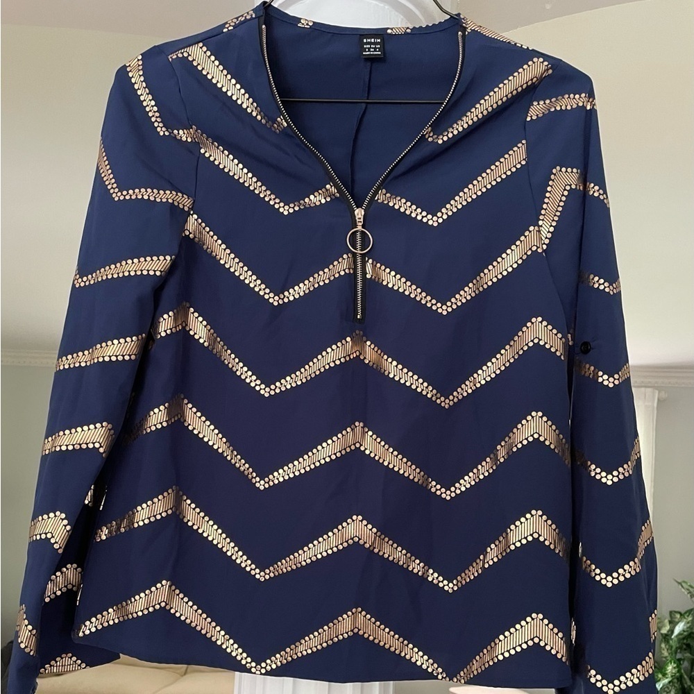 SHEIN women’s gold foil printed long sleeve V-neck with gold zipper blouse. S